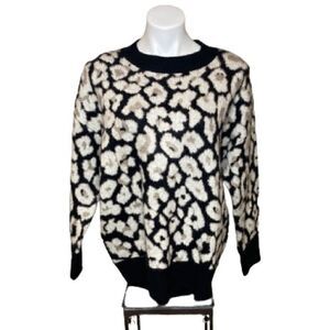 Vince Camuto NWT leopard/ cheetah animal print crew neck sweater size M